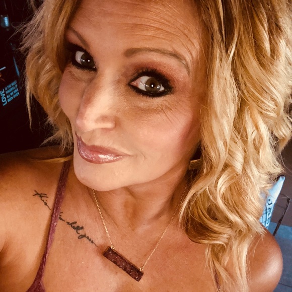 rhondarae1971